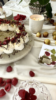 Your Christmas Table Needs This Pavlova Wreath